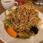 南海飯店 - かたい焼ソバの麺