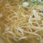 ラーメン とらじ食堂 - 澄んだスープ！