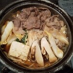 舞桜 - 〆の松茸入りすき焼きは具だくさんで食べ応え十分