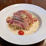 カフェ　トケトケ - 生ハムと信州産冬きゃべつのボルチーニ風クリームソース