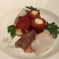 ファインダイニング - パプリカのロースト生ハムと鶏胸肉のオイルフォンデュ