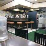 元祖 札幌や - 狭くない余裕ある店内。