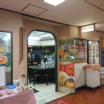 元祖 札幌や - ビルの外はあまり人が歩いていないのに、飲食街は活気あります。