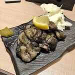 鶏飛人 - 親もも炙り塩税抜390円