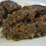 アセナ - 羊肉のハンバーグ断面