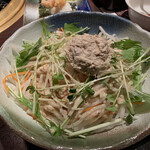 Aji No Ganko En - 大根と水菜のツナサラダ