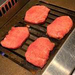 焼肉 ジャンボ - 