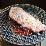 炭火焼肉 尹家 - 特大のステーキ
