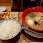 Ryouka - 鶏白湯味玉らー麺+白ごはん大+特製鶏餃子