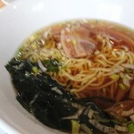 鉄人餃子坊 - ランチメニューの半ラーメン