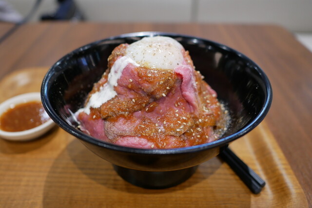 ローストビーフ丼 やまと イオンモール高崎フードコート 群馬総社 丼もの その他 食べログ ローストビーフ丼 やまと イオンモール高崎フードコート 群馬総社 丼もの その他 食べログ