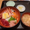 庄や - 海鮮丼（900円＋税）