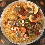 ビバパエリア - 料理写真:魚介と鶏肉のミックスパエリア