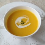 シェ・ヤマ - かぼちゃの冷製スープ。