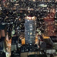 オーシャン カシータ - 窓から見える夜景 窓側席でも座りながら景色を楽しめます