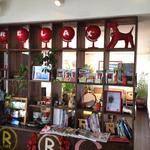 R cafe - 店内