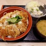 かつ庵 - かつ丼（大）ポテサラセット　770円（税別）