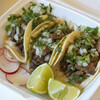 Taqueria Restaurant Tlaloc - 料理写真:Tacos Asada、３つ９ドル。