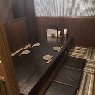完全個室の掘りごたつ席完備‼

