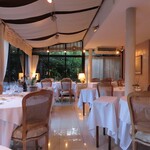 オーベルジュ・オー・ミラドー - 本館ダイニング