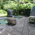 オーベルジュ・オー・ミラドー - パヴィヨン・ミラドーの露天風呂