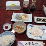 山登家旅館 - 料理写真: