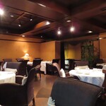 オーベルジュ・オー・ミラドー - コロニアル・ミラドーダイニング