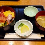 庄や - 【2020.11.30(月)】月水金曜日の12:00～14:00ランチタイム限定ワンコイン丼「海鮮丼(並盛)500円」