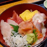 庄や - 【2020.11.30(月)】月水金曜日の12:00～14:00ランチタイム限定ワンコイン丼「海鮮丼(並盛)500円」