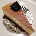チーズケーキ専門店チーズケーキファーム - ベイクドチーズケーキ
