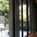 cafe Ginger - 2012/07/27 テラス席と水の流れ