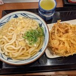 丸亀製麺 - かけうどん+野菜かき揚げ