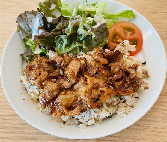 Record Cafe &amp; Bar Mixing