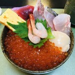 鮨國 - イクラ・海鮮丼