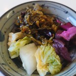 天ぷら家えび蔵 - 高菜漬け、白菜の浅漬け、しば漬け