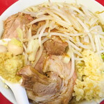 ラーメン二郎 - ラーメン小＋ニンニク多め＋ショウガ半分