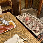 Akabane Torobako - 鮪のニンニク醤油焼き