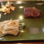 嘉門 - お肉がやってまいりました。