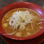 みそ吟 - 味噌ラーメン(760円、斜め上から)