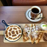 CAFE TOLAND - 焦がしマシュマロのスモアパッフル＆コーヒー