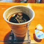Dengaku Abuden - アイスコーヒー！陶器の器が良いですね！しっかりした苦味で香りも素晴らしい！