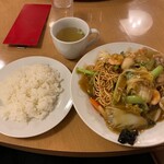 南海飯店 - かたい焼ソバ＋ライス