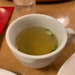 南海飯店 - かたい焼ソバのスープ