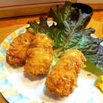 いわし亭 - いわしチーズ巻きフライ（￥370）。カキフライじゃないよ、ソースと練り辛子で