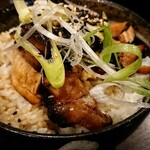 ちゃっちゃ屋 無限 - チャーシュー丼(￥350)。
      甘味としょっぱみがあり美味しかったです。