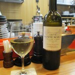 kitchen俊貴 - 白 グラスワイン：CHATEAU SANTE MARIE 2018（シャトーサントマリー）。　　　　　2020.11.28