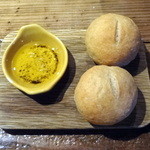 オー・ペシェ・グルマン - 自家製ライ麦パン300円