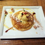 オー・ペシェ・グルマン - アップルパイ750円