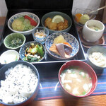 夢楽　憩いの館 - 日替わりランチ（1000円）