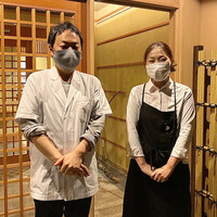 柚木元 - ご主人の萩原さんは招福楼にて修行を積み、2008年に家業である日本料理柚木元を継ぐことに。女将さんがまた素晴らしい方。ご夫婦、お似合いです♡